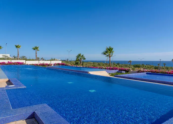 Luxury With Ocean View, Balcony, And Pool Apartamento *
