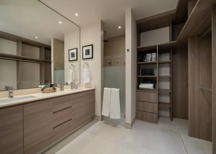 Apartamento Luxury With Ocean View, Balcony, And Pool *