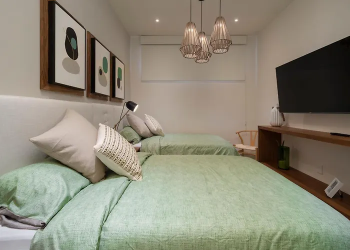 Luxury With Ocean View, Balcony, And Pool Apartamento